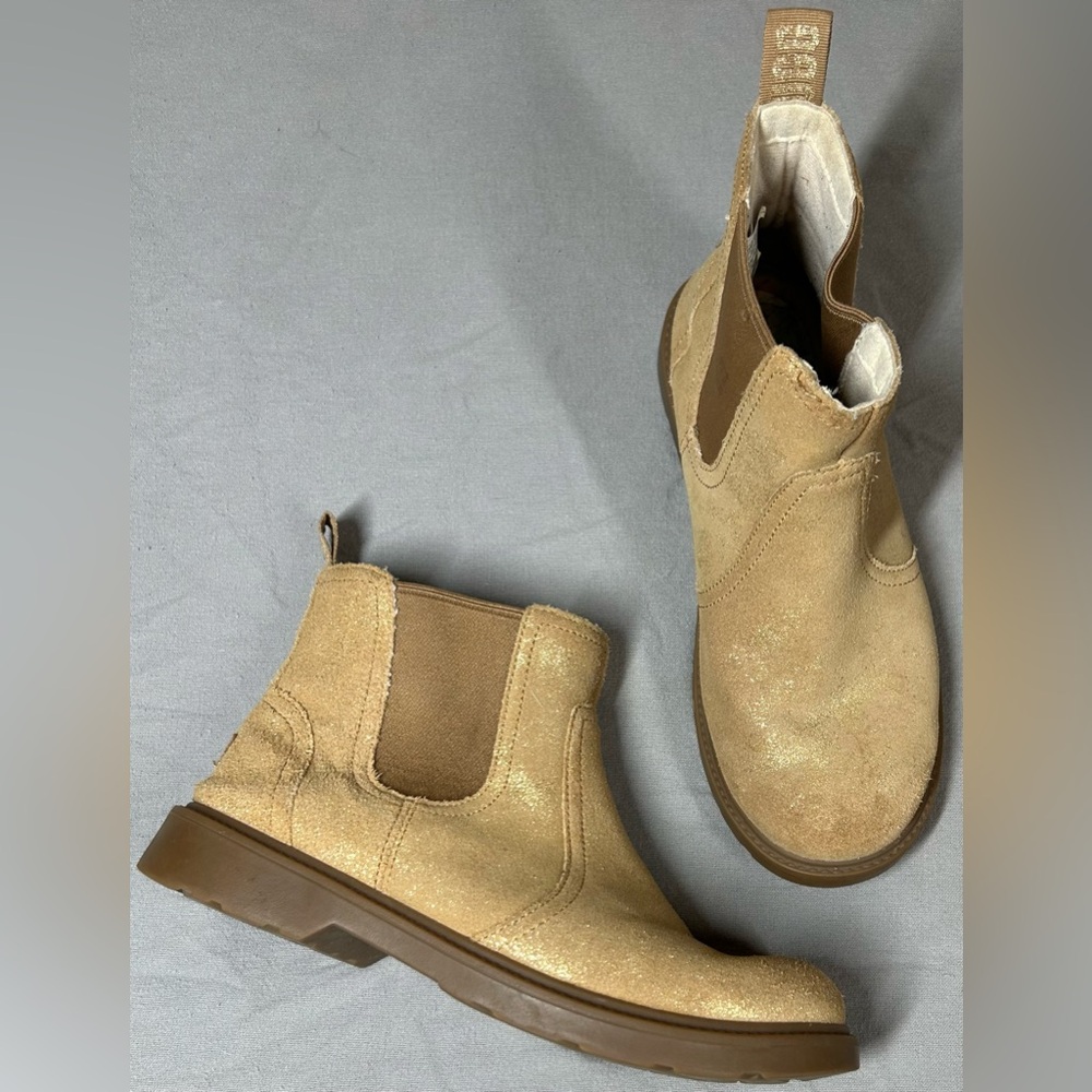 UGG Big Kids' Size 5 Metallic Bolden Chelsea Boots (NO INSOLES)